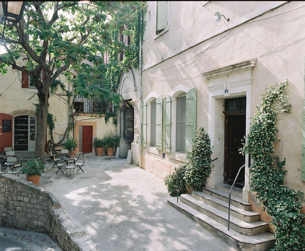 Hotel Du Cloitre Arles Bagian luar foto