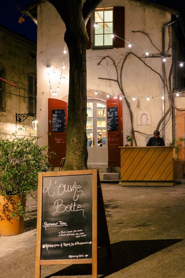 Hotel Du Cloitre Arles Bagian luar foto